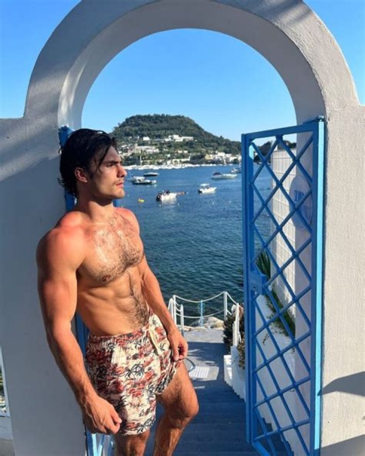 
Aaron Saxon Height, Weight, Net Worth, Age, Birthday, Wikipedia, Who, Instagram, Biography 