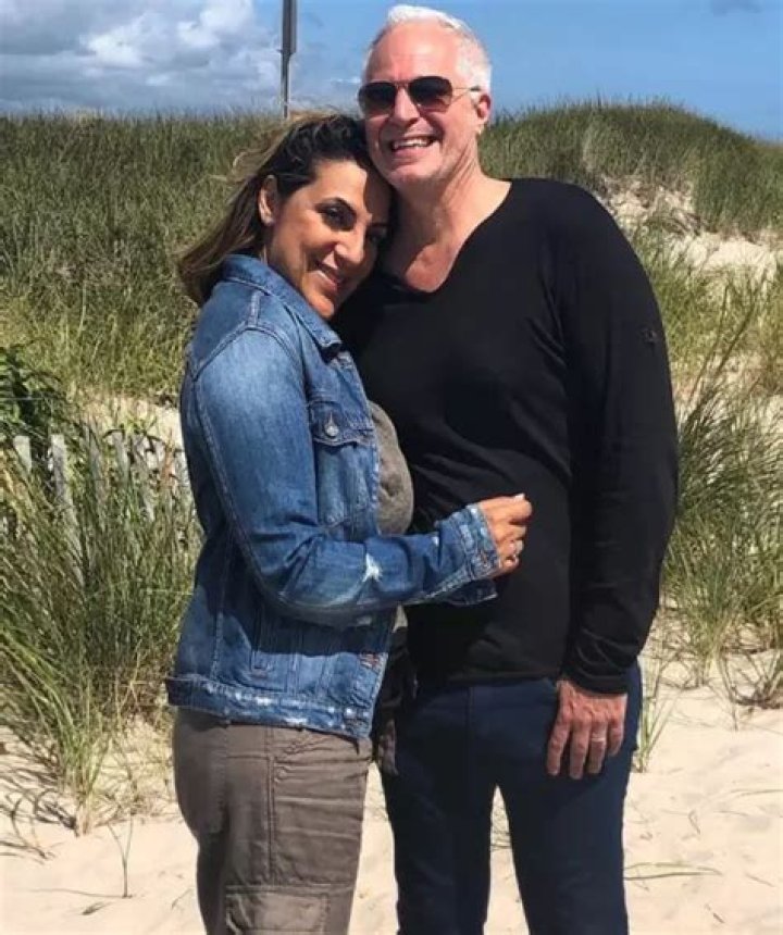 
Is Penny Davidi Married? Her Bio, Age, Husband and Net worth 