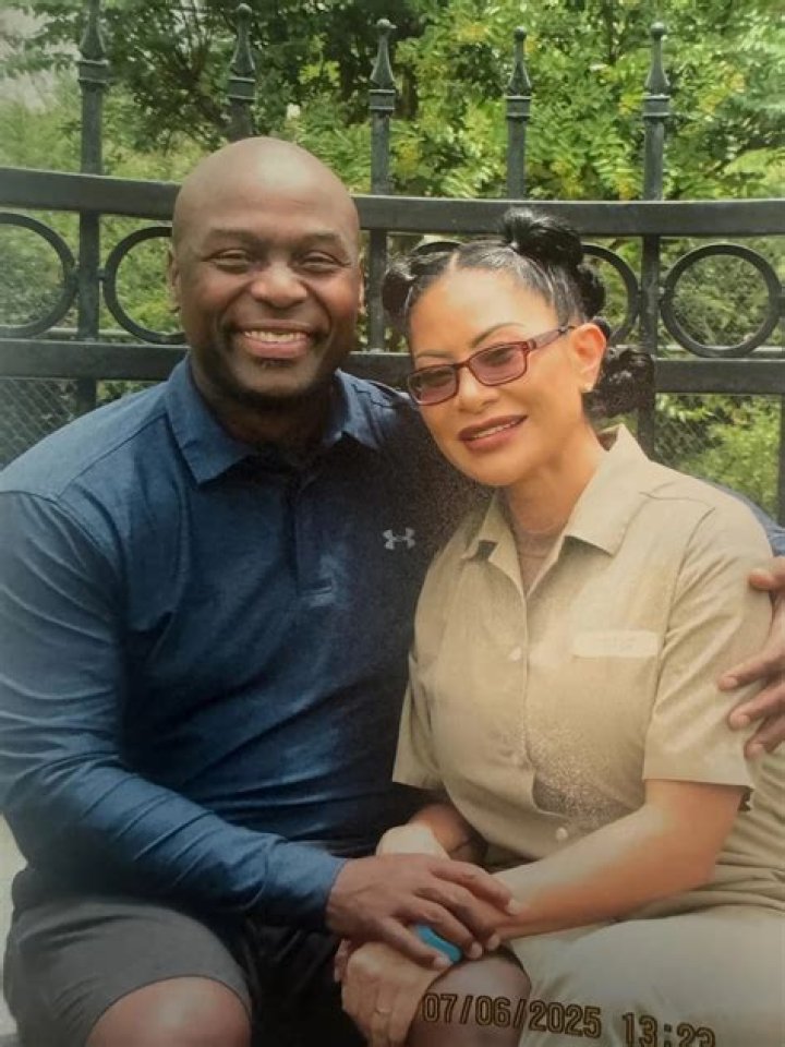 
Is Sharrif Floyd Married to Wife? Or Dating Girlfriend? Kids 