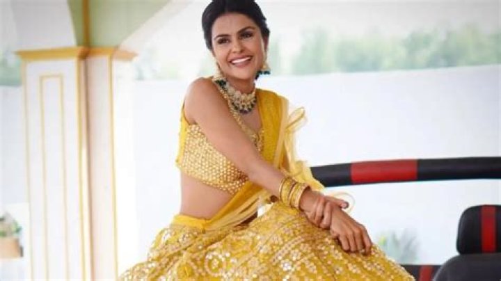 Priyanka Chahar Choudhary Height, Weight, Net Worth, Age, Birthday, Wikipedia, Who, Instagram, Biography