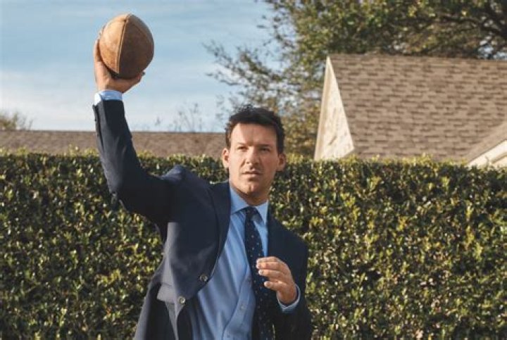 Tony Romo Height, Weight, Net Worth, Age, Birthday, Wikipedia, Who, Nationality, Biography