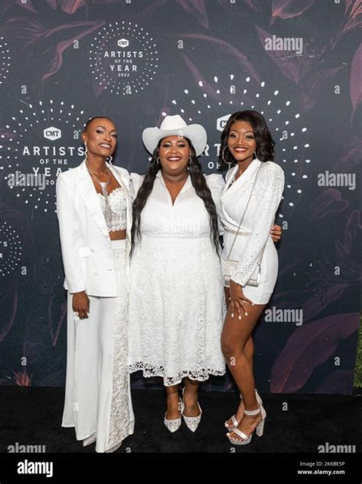 What Is Chapel Hart Net Worth 2022 And How Rich Are The Members Danica Hart, Devynn Hart And Trea Swindle?